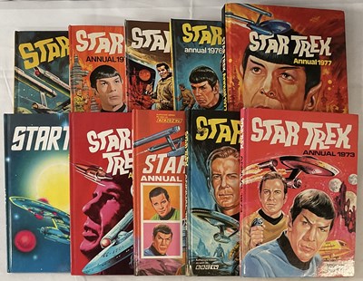 Lot 329 - A group of STAR TREK ANNUALS 1971, 1972-1979,...