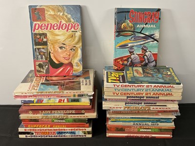 Lot 124 - A crate of GERRY ANDERSON related hardback...