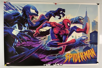 Lot 305 - SPIDER-MAN VS VENOM officially licensed Marvel...