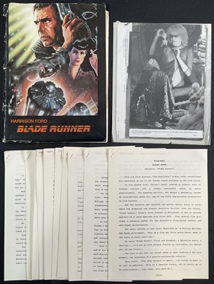 Lot 456 - BLADE RUNNER (1982) Press pack including black...