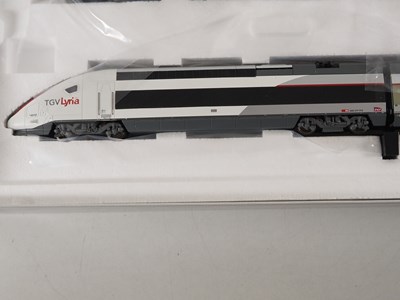 Lot 38 - TRIX HO gauge French outline 22260 TGV Lyria 4-...