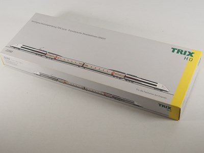 Lot 38 - TRIX HO gauge French outline 22260 TGV Lyria 4-...