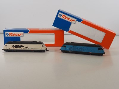Lot 99 - ROCO - A pair of HO gauge Swiss outline Re460...