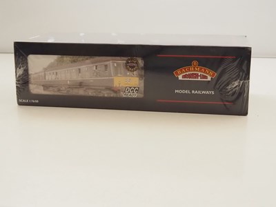 Lot 177 - BACHMANN OO gauge 32-910 Class 108 3-car DMU...