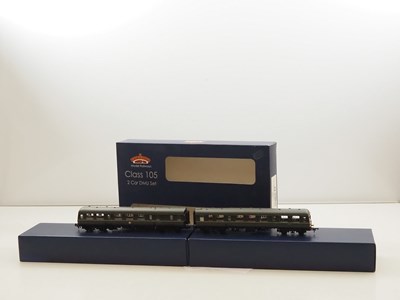 Lot 179 - BACHMANN OO gauge 31-327 Class 105 2-car DMU...