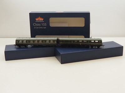 Lot 180 - BACHMANN OO gauge 31-326 Class 105 2-car DMU...