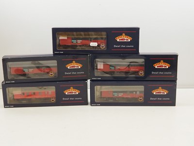 Lot 203 - BACHMANN OO gauge group of bogie parcels vans...