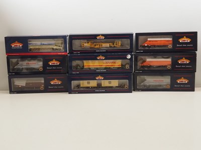 Lot 211 - BACHMANN OO gauge Moden Image wagons including...