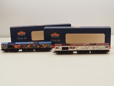 Lot 229 - BACHMANN OO gauge pair of Class 66 diesel...