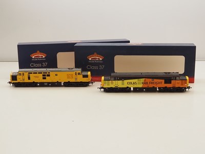 Lot 237 - A pair of BACHMANN OO gauge class 37 diesel...