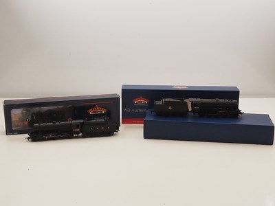 Lot 259 - BACHMANN OO gauge - A pair of Austerity Class...