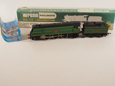 Lot 352 - WRENN OO gauge W2305 Streamlined West Country...