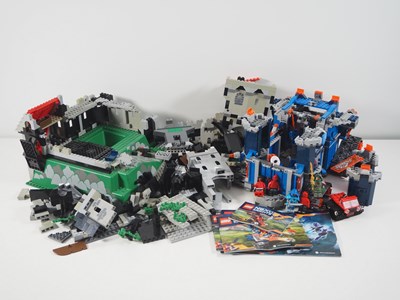 Lot 381 - LEGO: CASTLE/ NEXUS KNIGHTS- A group of Castle...