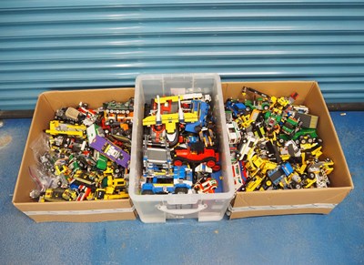 Lot 389 - LEGO VEHICLES: - A very large group of...