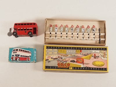 Lot 525 - A GILCO vintage diecast Traffic Sign Set No1 -...