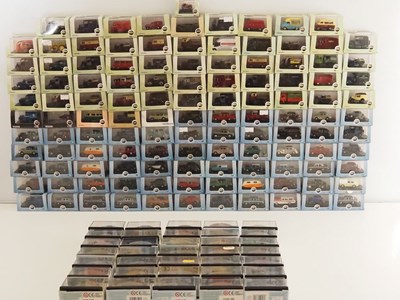 Lot 606 - OXFORD DIECAST 1:76 scale cars and vans,...
