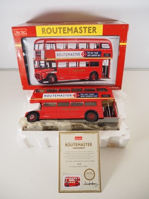 Lot 644 - A SUNSTAR 2901 1:24 scale diecast London...