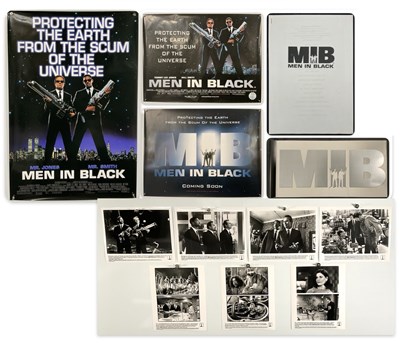 Lot 471 - MEN IN BLACK (1997) A pair of UK Quads, teaser...