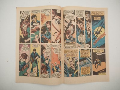 Lot 10 - IRON FIST #1 (1975 - MARVEL) - First solo...
