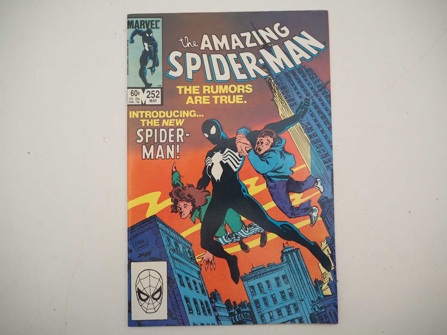 Lot 27 - AMAZING SPIDER-MAN #252 - (1984 - MARVEL) -...