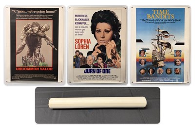 Lot 195 - A collection of US 30" x 40" film posters...