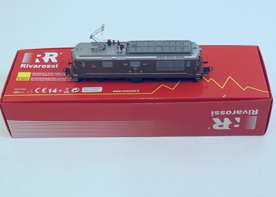 Lot 85 - RIVAROSSI HO gauge HR2814S Swiss Outline Re4/4...