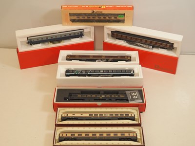 Lot 91 - RIVAROSSI HO gauge mostly Italian Outline...