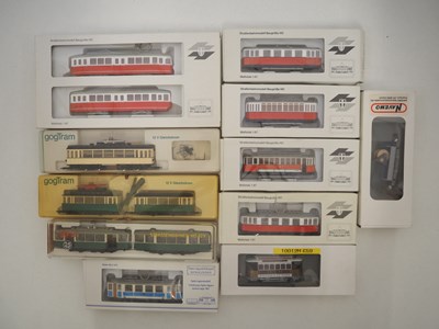 Lot 152 - HO gauge European Outline trams by LILIPUT,...