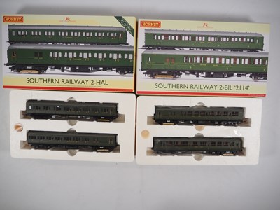 Lot 207 - HORNBY OO gauge pair Southern Railway 2-car...