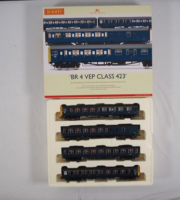 Lot 208 - HORNBY OO gauge R2946 4-VEP class 423 4-car...