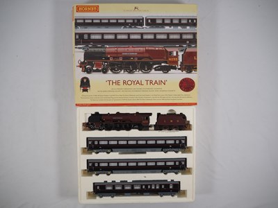 Lot 209 - HORNBY OO gauge R2370 'The Royal Train' train...