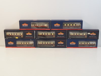 Lot 263 - BACHMANN OO gauge MK1 passenger coaches, all...