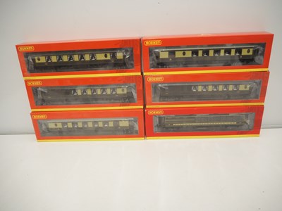 Lot 308 - HORNBY OO gauge Pullman cars comprising All...
