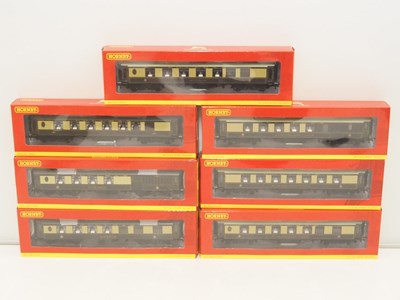 Lot 310 - HORNBY OO gauge Pullman cars, to include 2 x...