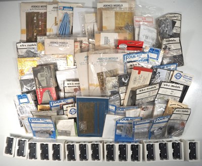 Lot 361 - OO gauge white metal and etched brass unbuilt...