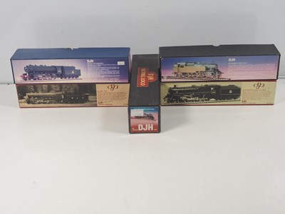 Lot 379 - OO gauge etched brass and white metal steam...
