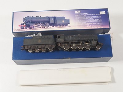 Lot 379 - OO gauge etched brass and white metal steam...