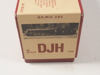 Lot 379 - OO gauge etched brass and white metal steam...