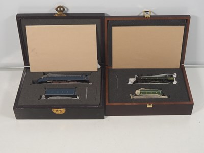 Lot 414 - BACHMANN OO gauge pair of limited edition...