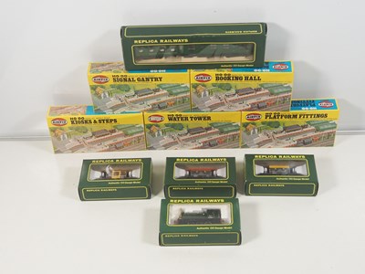 Lot 416 - REPLICA RAILWAYS OO gauge Class 03 diesel...
