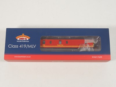 Lot 417 - BACHMANN OO gauge 31-265K Motor Luggage Van...
