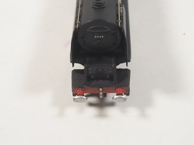 Lot 443 - WRENN W2294 OO gauge Duchess Class steam...