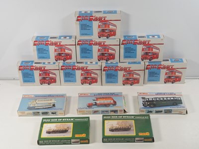 Lot 450 - 1:72 scale unbuilt plastic model kit buses...