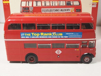 Lot 601 - SUNSTAR 1:24 scale 2920 RT Series London Bus...