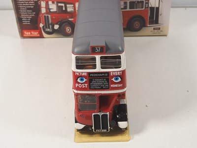 Lot 601 - SUNSTAR 1:24 scale 2920 RT Series London Bus...
