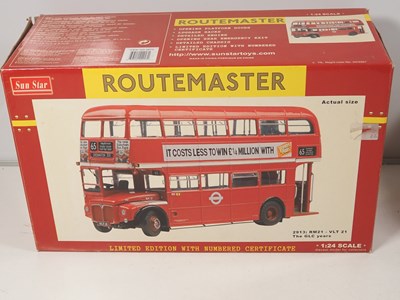 Lot 601 - SUNSTAR 1:24 scale 2920 RT Series London Bus...