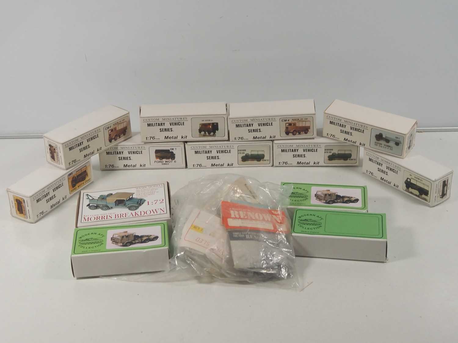 Lot 611 - Mixed 1:76 scale unbuilt, white metal military...
