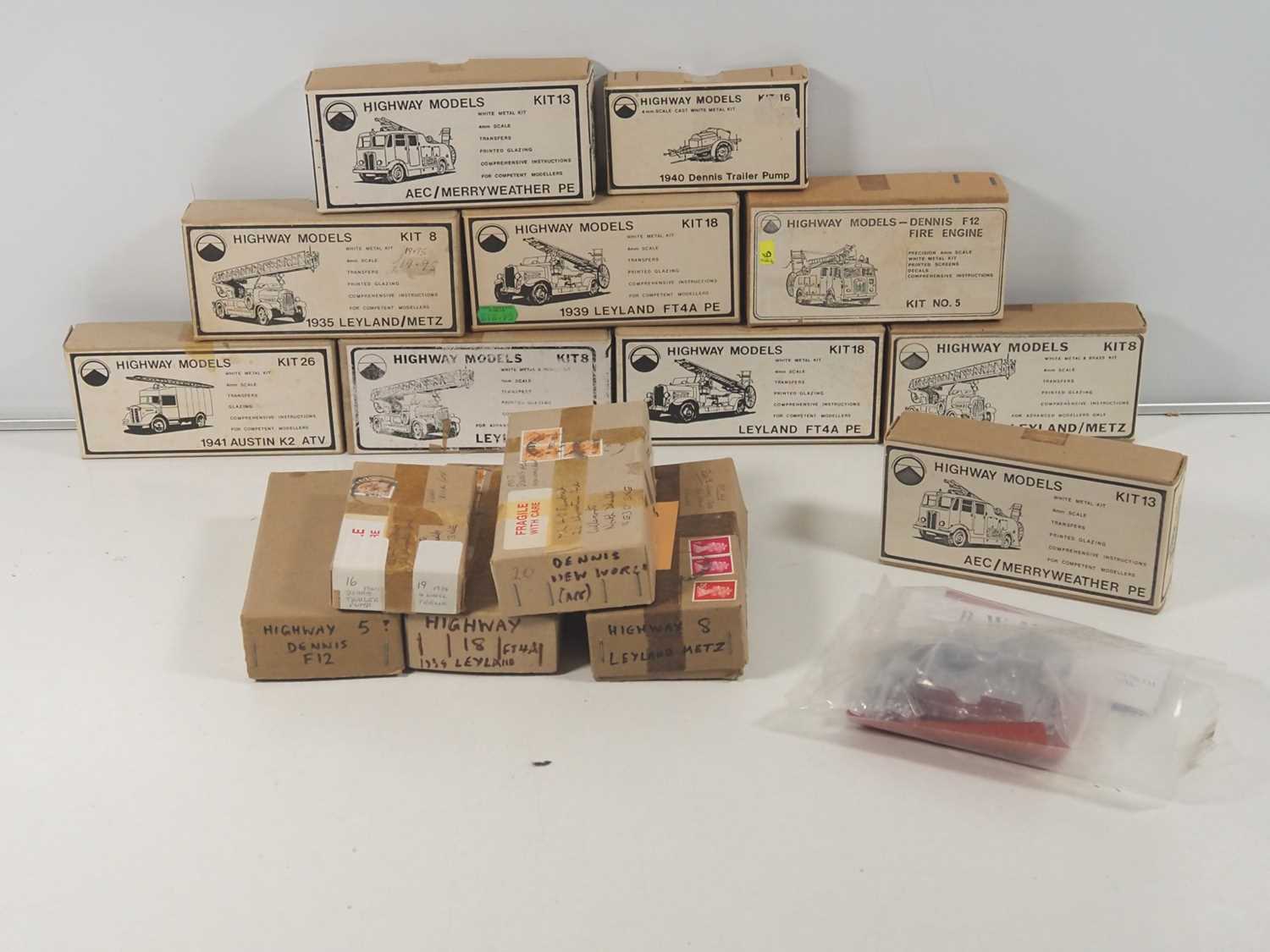 Lot 613 - HIGHWAY MODELS 1:76 scale unbuilt white metal...