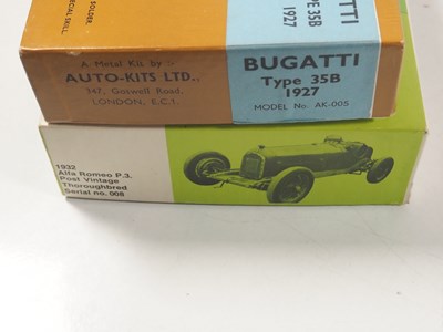 Lot 642 - AUTO-KIT - group of 1:24 scale unbuilt white...