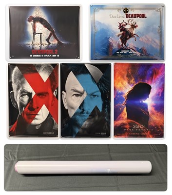 Lot 405 - A large collection of X-MEN, DEADPOOL & LOGAN...